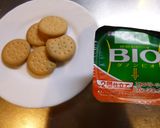 ダノンビオとビスケットで簡単おやつ作り方1写真