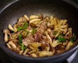 甘麹と醤油で、簡単ぶたしめじ炒め作り方4写真
