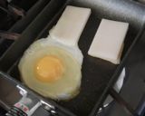 *卵とお餅とアボカドのサンド*作り方1写真