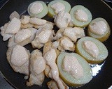 簡単！鶏肉の明太マヨ焼きアボガド乗っけ作り方3写真