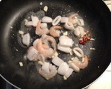 青梗菜とシーフードmixのにんにく炒め作り方4写真