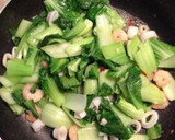 青梗菜とシーフードmixのにんにく炒め作り方5写真