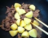 フライパンで簡単☆牛肉のガリバタ醤油煮☆作り方2写真