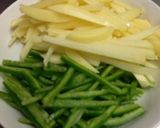 ☆じゃが芋と豚肉のオイスターソース炒め☆作り方1写真