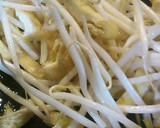 もやし・豆苗・油揚げのゆかり炒め作り方2写真