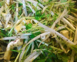 もやし・豆苗・油揚げのゆかり炒め作り方4写真