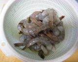 ワインのお供に♪エビのガーリック炒め作り方1写真