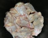 炊飯器で！鶏手羽元（鶏肉）のトマト煮♪作り方1写真