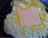ランチに！ とろ〜りチーズの満腹オムそば作り方5写真