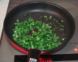 カレー風味☆小松菜とひき肉のオムレツ♪作り方2写真