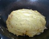 外カリカリ中ふわふわ！もやしのオムレツ作り方2写真