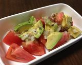 トマトとアボカドのアンチョビサラダ作り方3写真