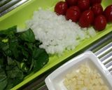 トマト缶なし！トマトとバジルのパスタ作り方1写真
