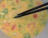 アボカドとトマトのスクランブルエッグ作り方1写真