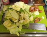 簡単！ソーセージとキャベツのピリ辛炒め作り方1写真