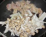 きのこと鶏もも肉のサッパリお酢炒め☆彡作り方4写真