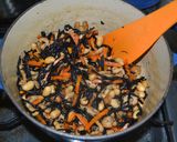 強火で時短調理！大豆とひじきの煮物作り方4写真