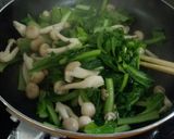 小松菜としめじのにんにく醤油炒め作り方2写真