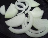 春です♪新じゃがと新玉ねぎの味噌汁★作り方2写真