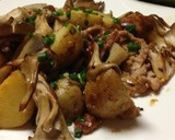 新じゃがと豚肉のゴマみそ炒め作り方6写真