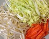 簡単☆冷凍餃子で☆野菜たっぷり餃子スープ作り方1写真