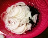 新玉ねぎを味わう～温玉のせサラダ♡作り方2写真