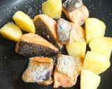 鮭とじゃがいものバターソテー作り方3写真