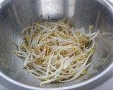 下処理がポイント!モヤシのあったかサラダ作り方4写真