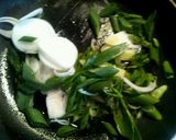 俺流！葉玉ねぎの塩焼きそば作り方1写真