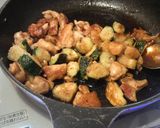 鶏とズッキーニのピリ辛醤油炒め作り方4写真