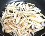 簡単♪鶏肉とごぼうの卵とじ作り方2写真