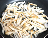 簡単♪鶏肉とごぼうの卵とじ作り方2写真