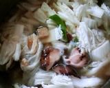 大勢用に！野菜と鶏、イカで中華風煮物作り方7写真