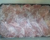 驚きの柔らかさ！鶏ムネ肉でガリバタ鶏作り方1写真