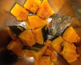 手づかみ離乳食☆ごまかぼちゃ団子作り方1写真