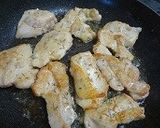 鶏むね肉のタイム入りムニエル　作り方4写真