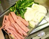 ■スパムとピーマンの細切りカレー風味炒め作り方1写真