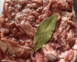 大人の牛丼～赤ワインとバルサミコ仕立て～作り方1写真