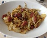 ご飯が進む‼簡単ソーセージと玉ねぎ炒め♪作り方3写真