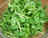 ☆納豆ドレッシングで☆簡単豆苗サラダ作り方2写真