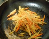 じゃがいもにんじん炒めるだけ☆お弁当にも作り方3写真