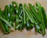 舞茸とピーマンの塩昆布炒め作り方2写真