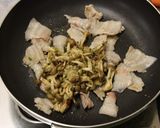 コリコリしめじと豚肉の香味炒め作り方4写真