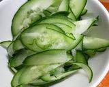 きゅうりのバジル炒め作り方1写真