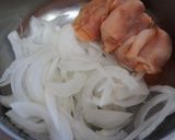 新玉ねぎとスモークサーモンのパスタ作り方1写真
