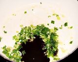 甜麺醤のみ！葱をのせた甘辛味の肉炒め作り方5写真