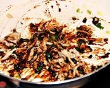 甜麺醤のみ！葱をのせた甘辛味の肉炒め作り方6写真