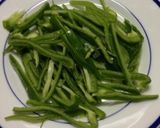 牛肉とピーマン＆メンマ＆ザーサイの炒め物作り方1写真