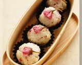 * お花見・手土産に ♥ 桜おむすび♪作り方3写真