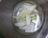 うど・肉団子のみそ味の煮物作り方1写真